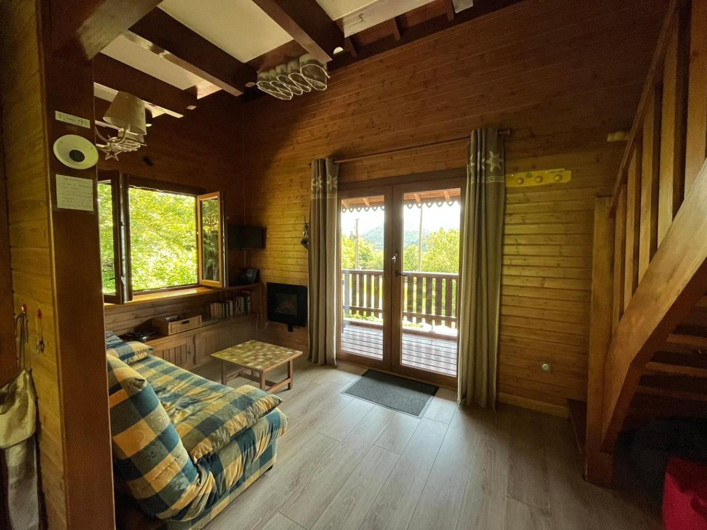 Chalet Bois Vue Panoramique : 2 Et Sauna *